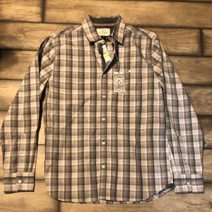 NWT Men’s SZ Med Flag & Anthem button up-gray